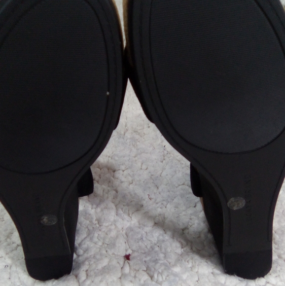 LUCKY BRAND BLACK WEDGE SANDAL OILED SUEDE..🥰🙍‍♀️🤩 - Picture 4 of 6